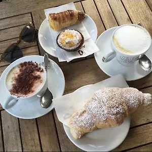 Akradina Bed & Breakfast Syracuse